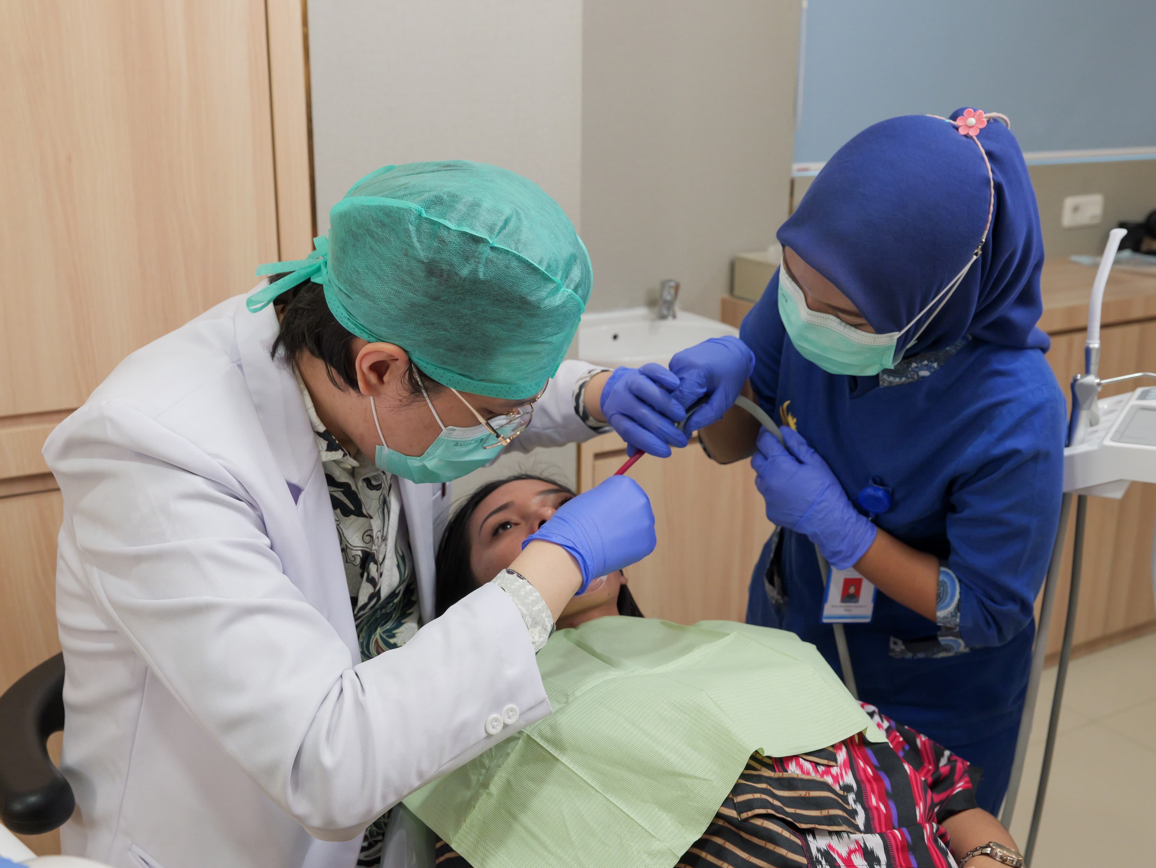 Perawatan Gigi Dental Marelan
