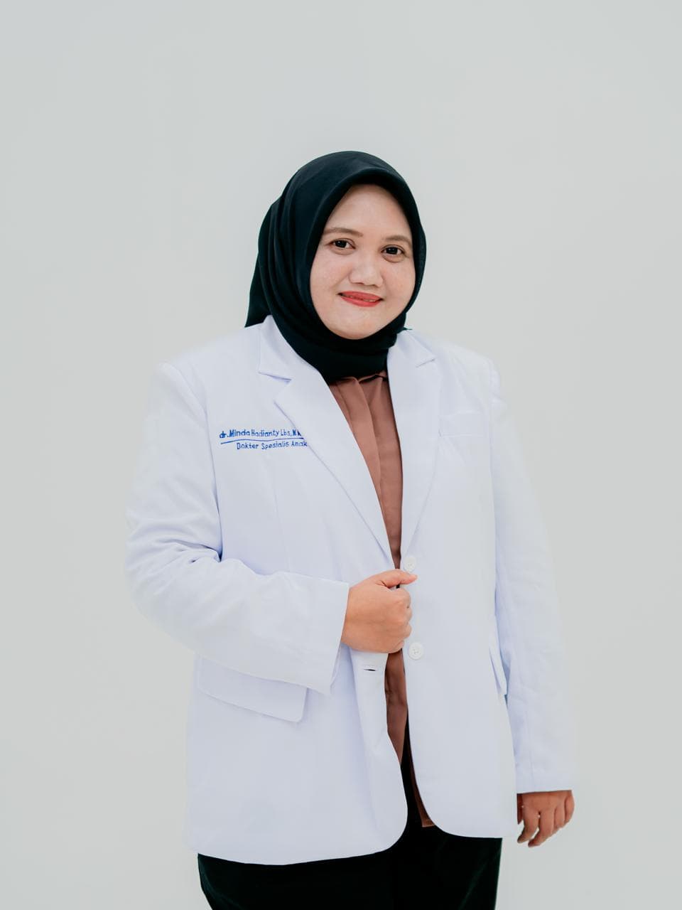 dr. Minda Hadianty Lubis, Sp. B