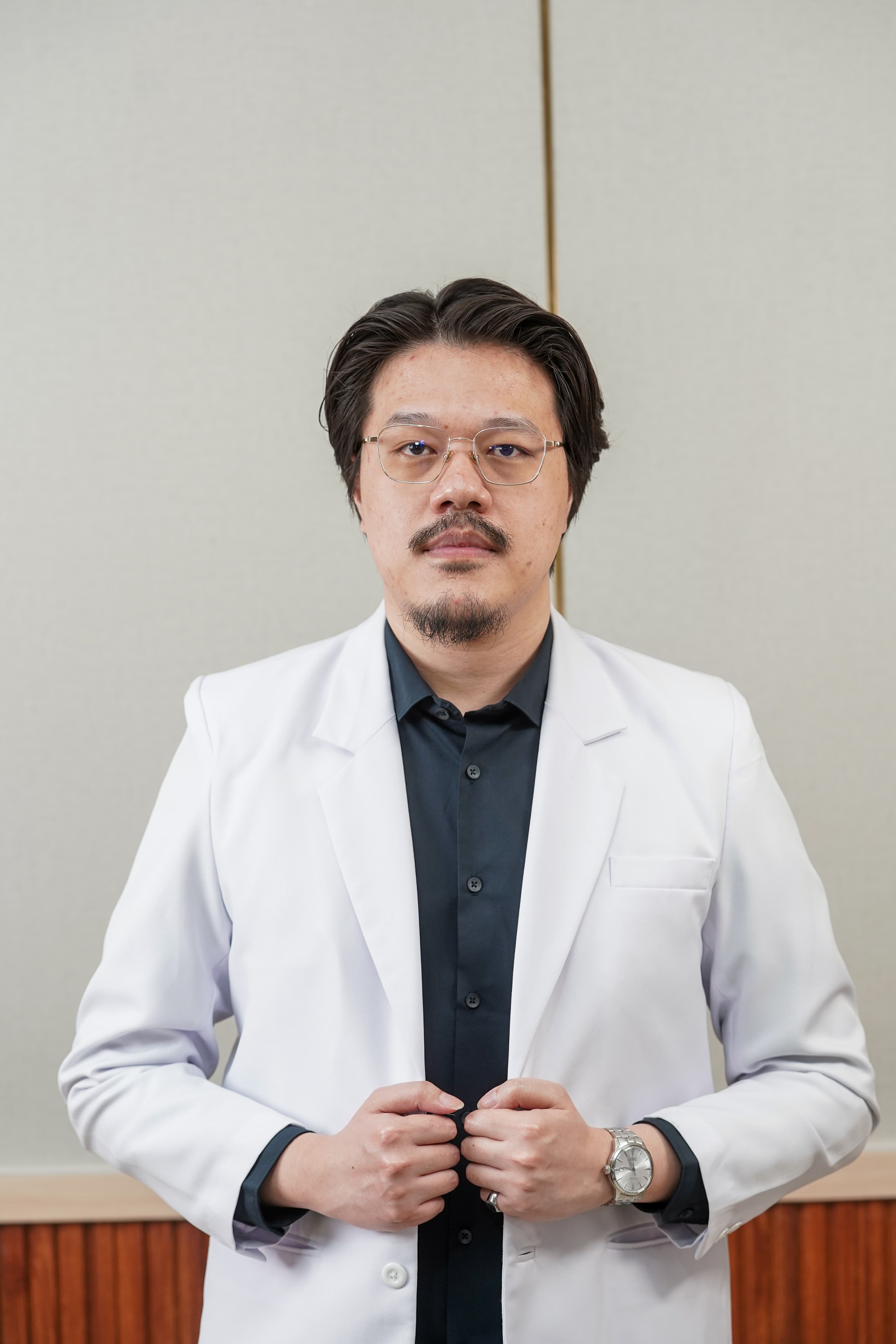 drg. Hendrik